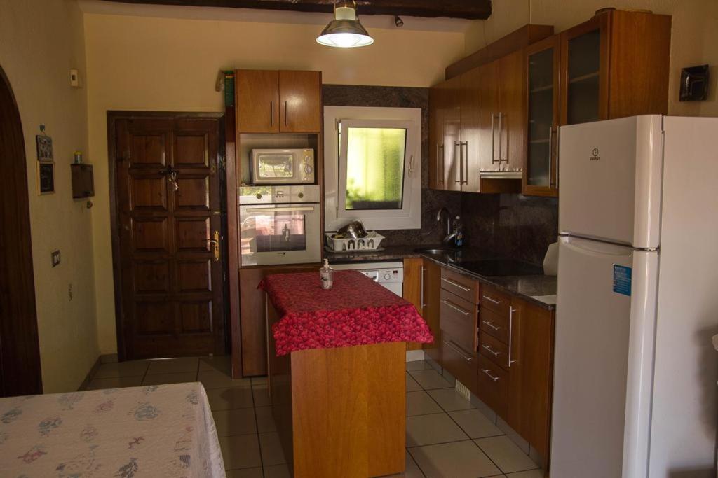 Casita Blanca Con Fibra Optica Y Piscina Cominutaria Villa Tossa de Mar Eksteriør billede